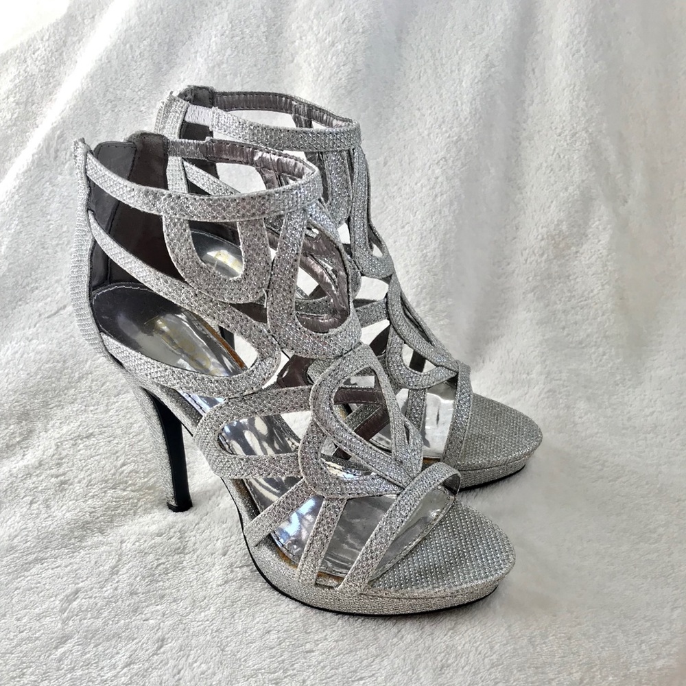 Report “Rocko” Silver Platform Heels, Size 6